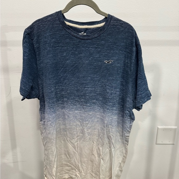 Hollister Men's Blue and White Gradient T-Shirt - Picture 1 of 3